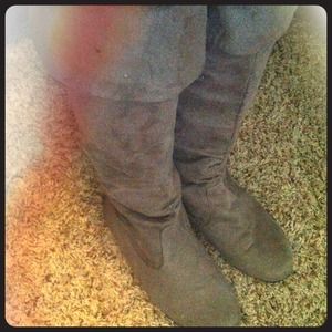 ✨Sold✨Taupe color slouch boots