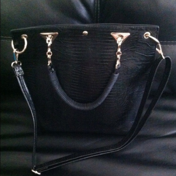 Brand new black Bellaluca tote