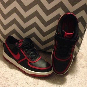 Nike Vandal Low Sneakers