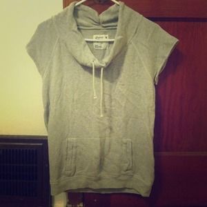 Gray AE crew neck short sleeve sweatshirt