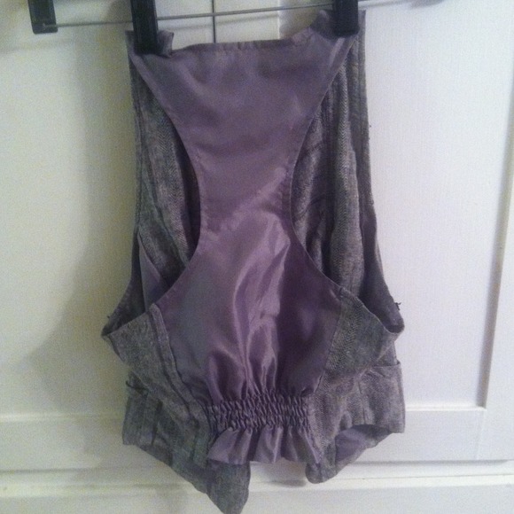 Vest - Picture 2 of 3