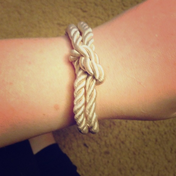 Braided Knot Bracelet