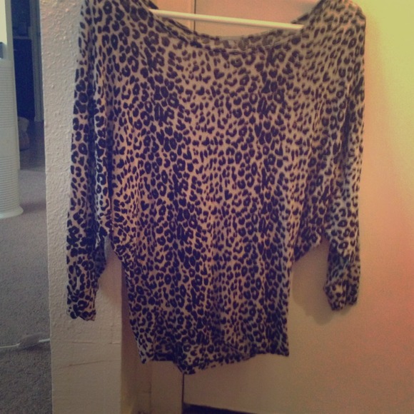 Cheetah print top and heel bundle