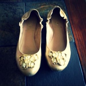 ❌SOLDSOLD❌ BCBG Gold Flats