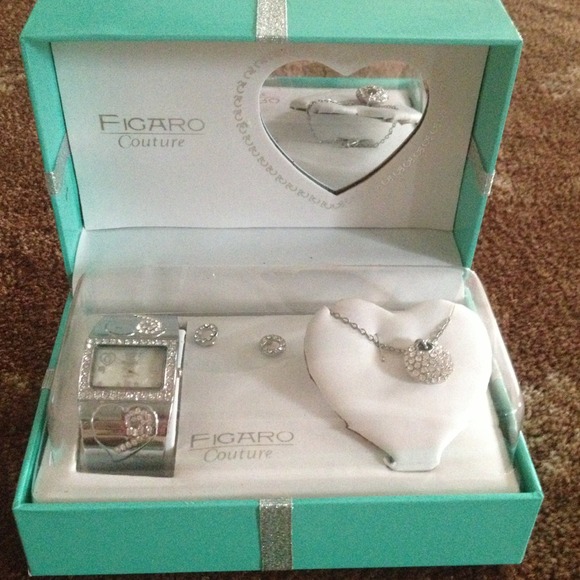 2 for 25 Jewelry set