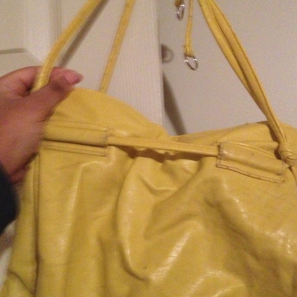 Yellow bag - Picture 2 of 2