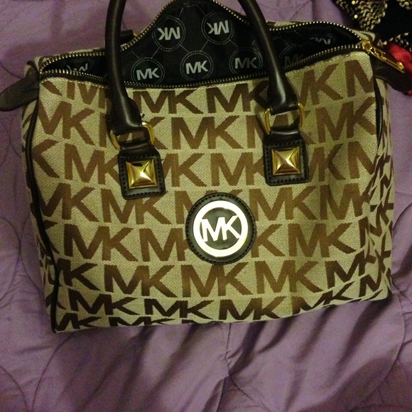 Non authentic mk bag