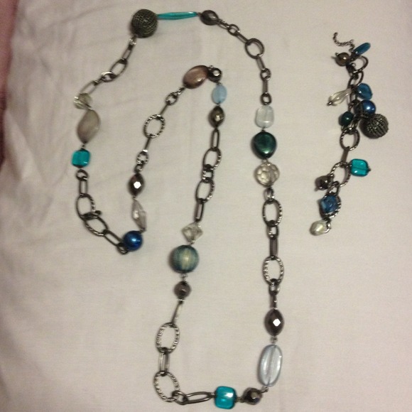Necklace & bracelet set