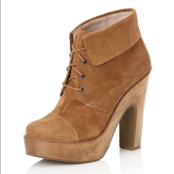 ⭕n hold Madison Harding Bateman Bootie in Tan