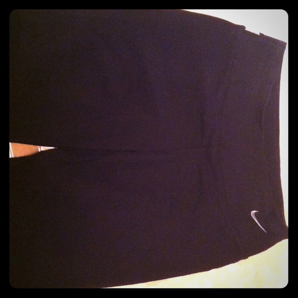 Nike Dri-Fit Capri Workout Pants - Picture 1 of 4