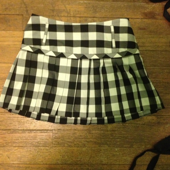Pleated plaid skirt