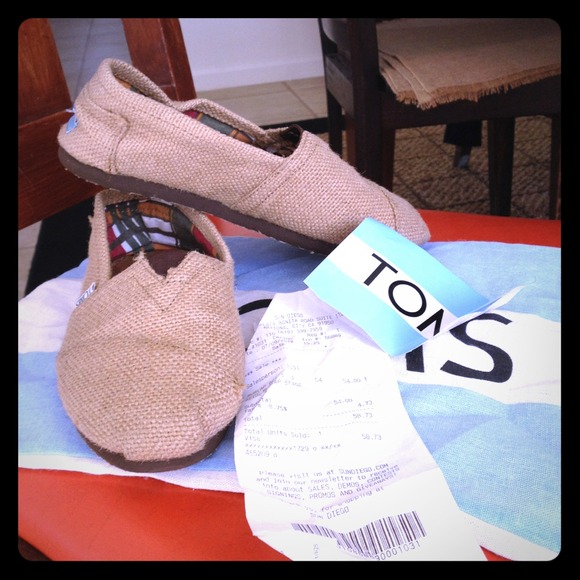 🎉$40🎉Burlap toms