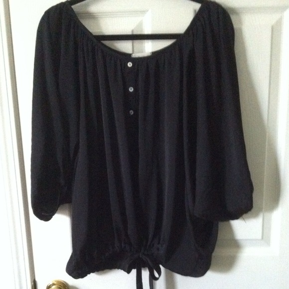 ***SOLD***Black loose fitting top with tie -