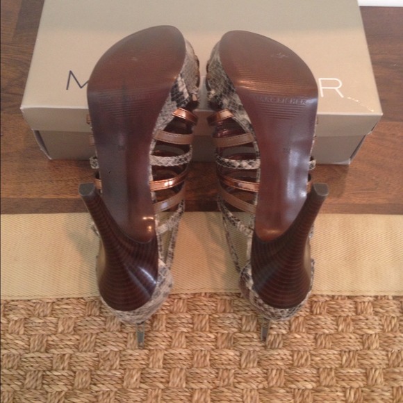 Marc Fisher Snake print heels. Final $ reduction - Picture 4 of 4