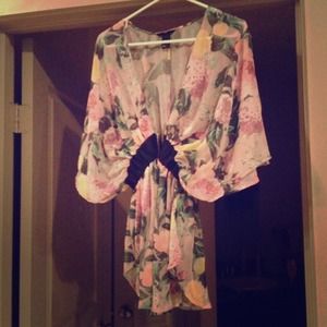 H&M kimono floral blouse