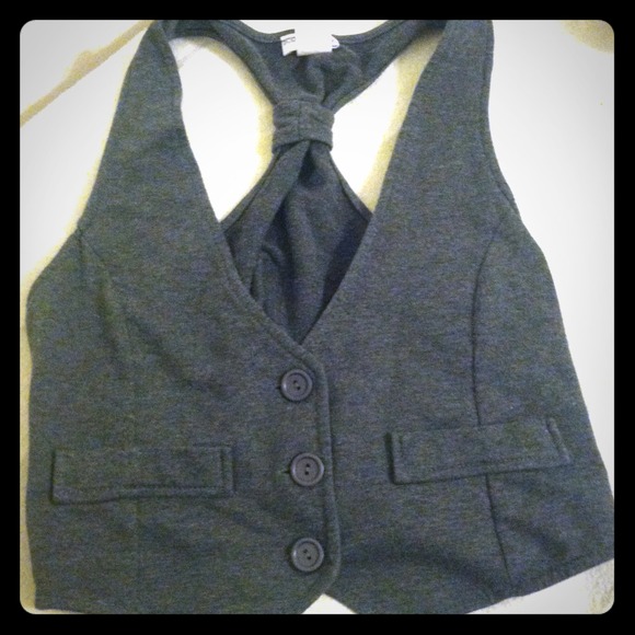 Traded! Gray button vest