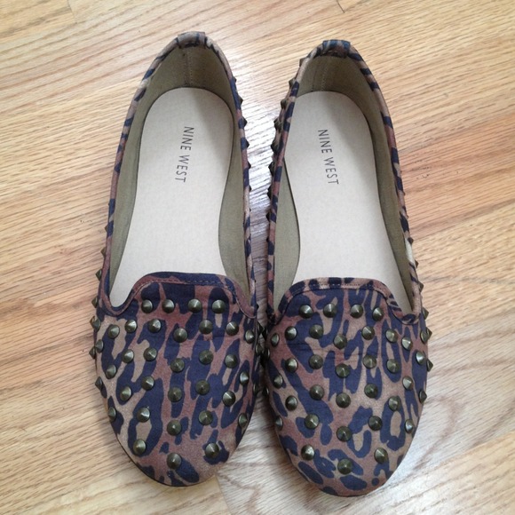Nine West Leopard Studded/Spiked Loafers sz 6 - Picture 2 of 3