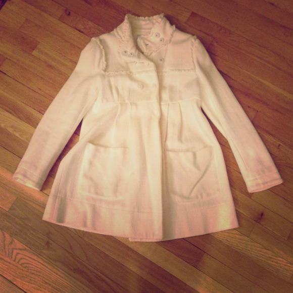 Forever 21 Outerwear - Cute White coat