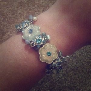 🚫SOLD🚫 Flower bracelet