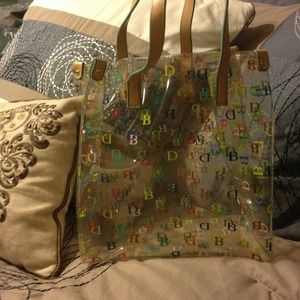Dooney & bourke lunch tote....,reserved until 2/7/