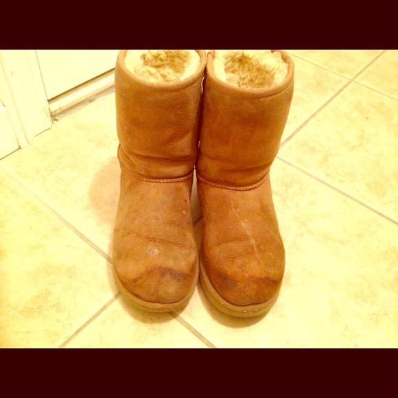 Uggs size 4