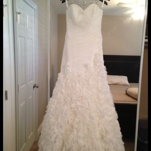 ENZOANI Gloria 2012 size 6 wedding gown!!