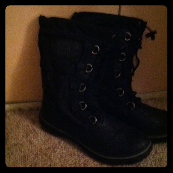 Sold in bundle 😘😘Lucky brand black winter boots