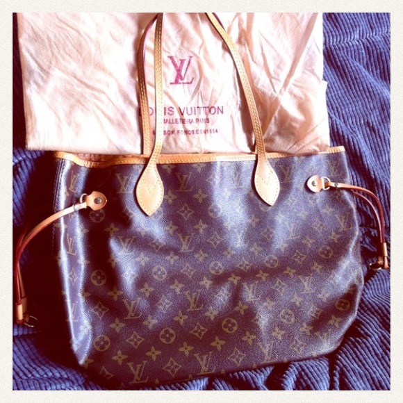 SOLD💰REDUCED💰LV Never Fall MM Bag