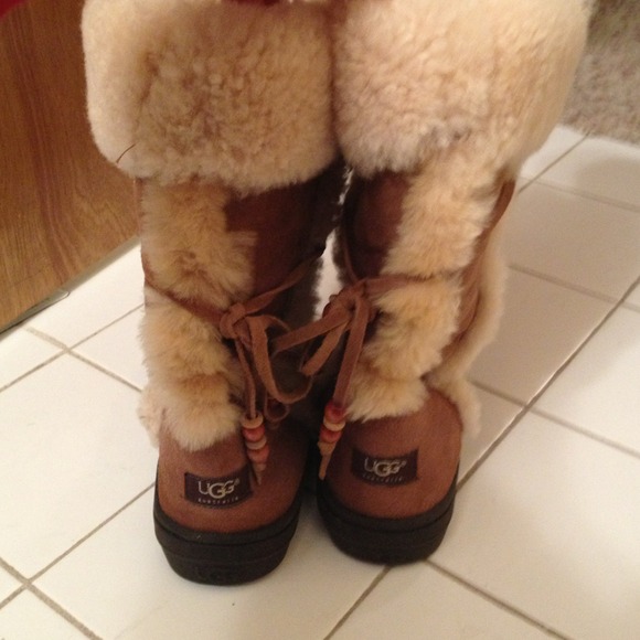 Ugg Eskimo boots. Brown suede and lambs wool.