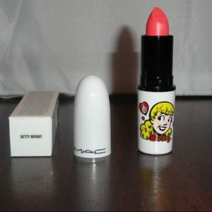 MAC Archie's Girl Betty Bright Lipstick