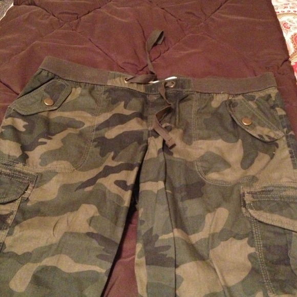 Army capris