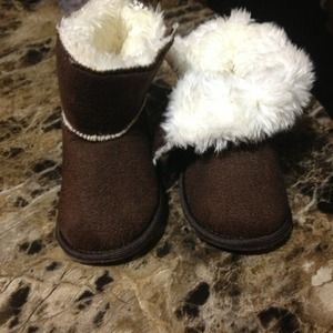 Riley Roos brown boots