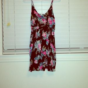 Supper cute frees back with red and green flowers