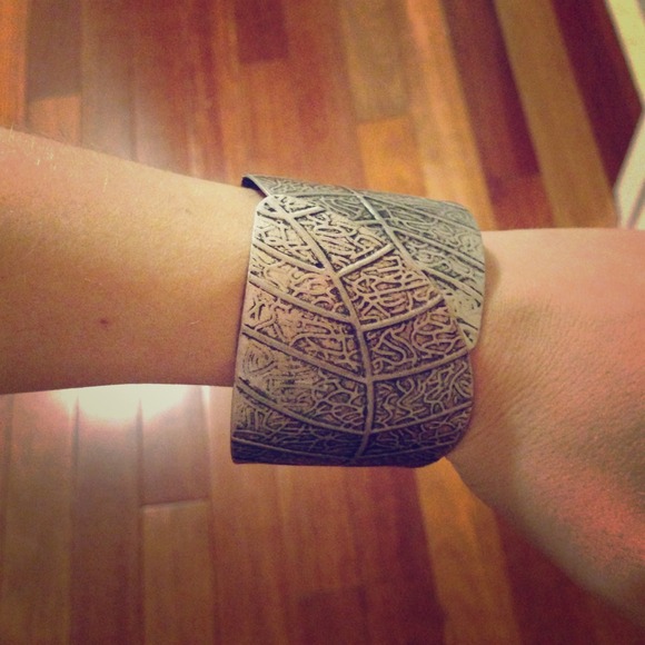 Silver leaf bangle