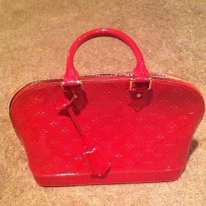 Patent leather purse
