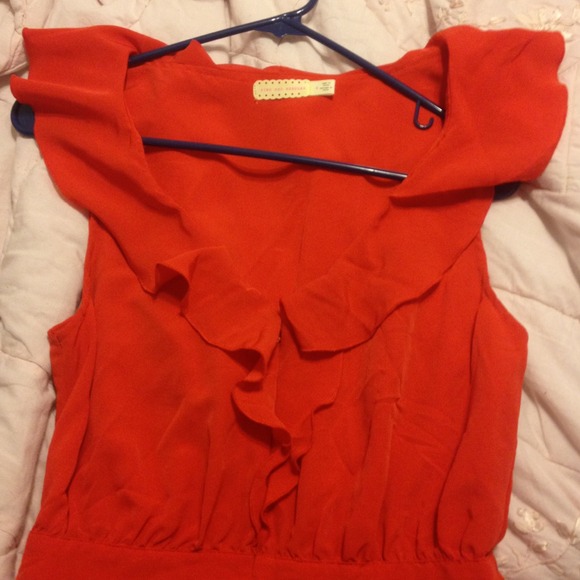 Red size 4 romper - Picture 2 of 4