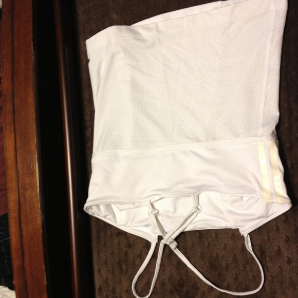 Adidas white cross back tank w shelf bra built in - Picture 3 of 4