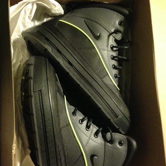 Nike wood side 2 size 6 - Picture 1 of 3