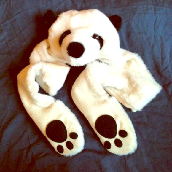 Panda hat with hand-paws