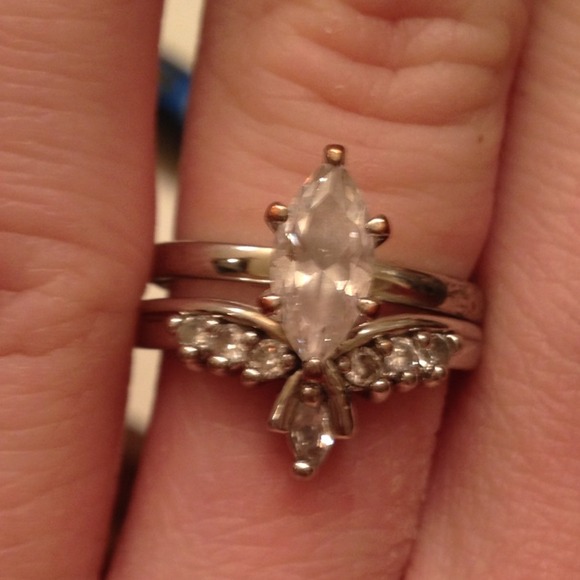 * On hold *Fake diamond bridal ring.