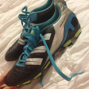 Soccer cleats
