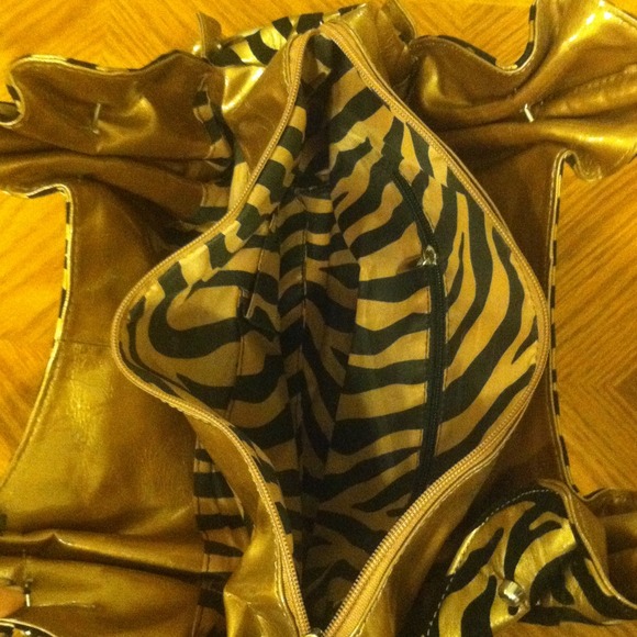 Black and gold zebra purse - Picture 2 of 3