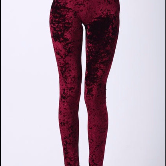 S/M burgundy color velvet leggings