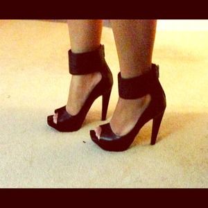 Jessica Simpson ankle cuff heels