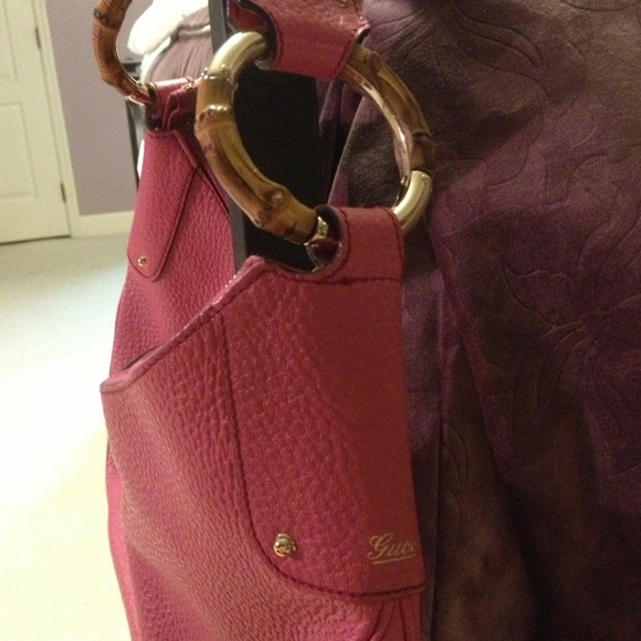 💯% Authentic Gucci Purse - Picture 2 of 4