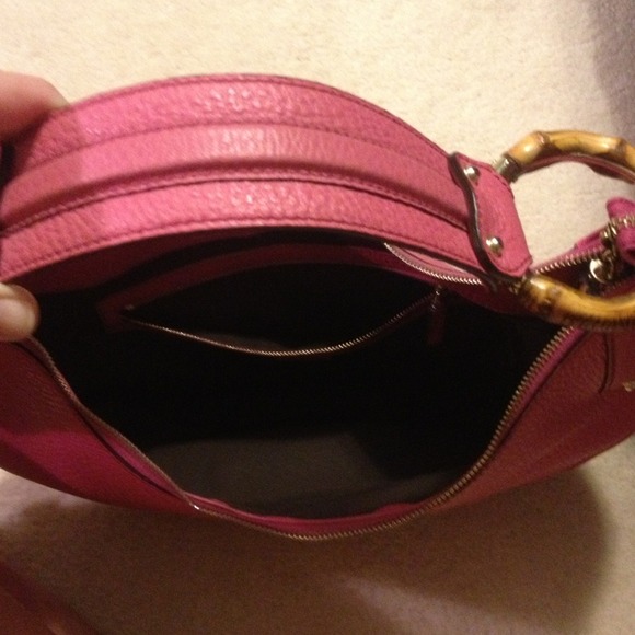 💯% Authentic Gucci Purse - Picture 3 of 4