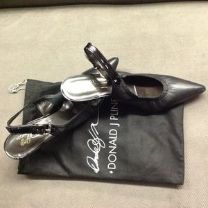 ✂✂Reduced✂✂Donald j Pliner low heel