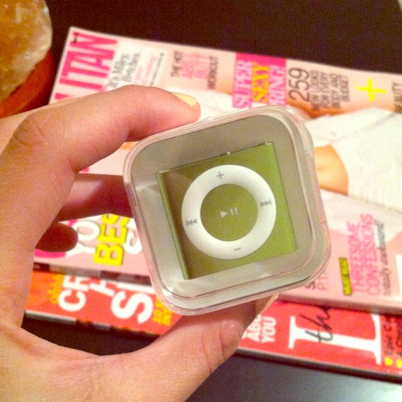 Green 2GB iPod shuffle
