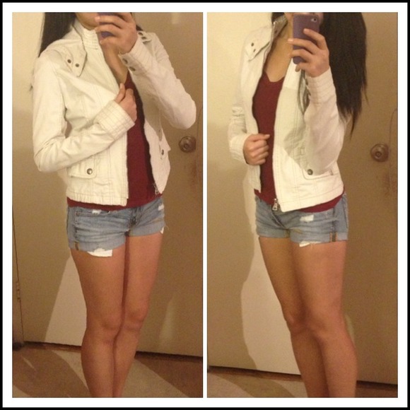 Abercrombie & Fitch Jackets & Blazers - 🚫SOLD! IN A BUNDLE -A&F OFF-WHITE JACKET