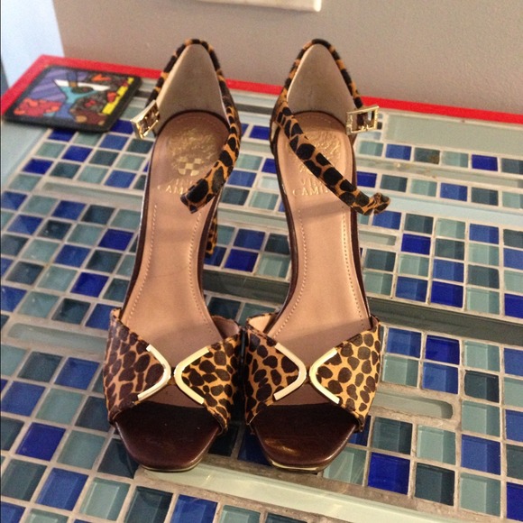 Vince Camuto (Italian shoes) new! Never worn!